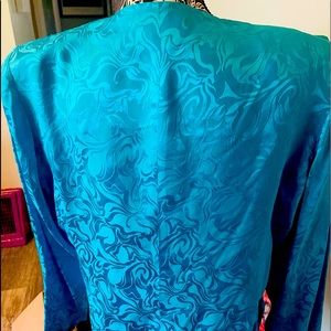 Loook at this fun top